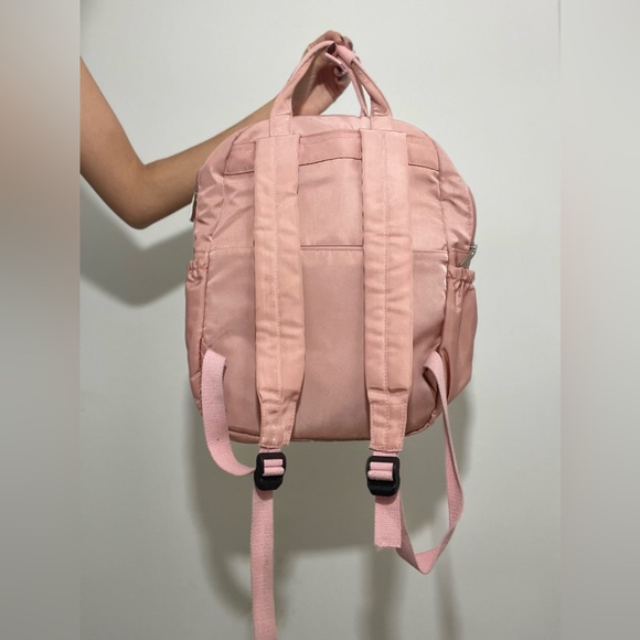 Multi pocket Backpack - Picture 5 of 6